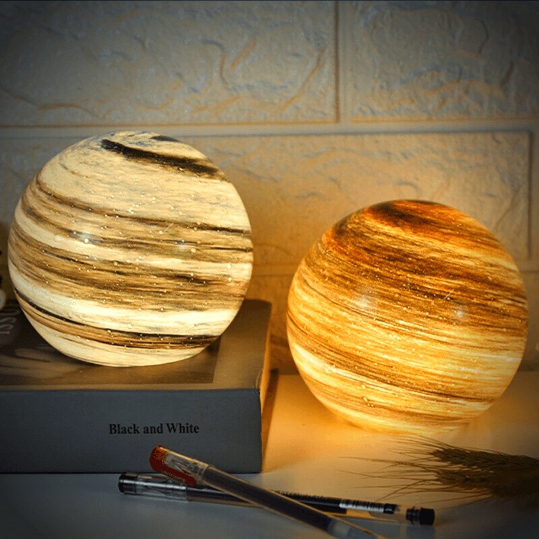 LunaCrystal – Elegant Glass Moon Lamp with Enchanting Cosmic Details for Atmospheric Spaces