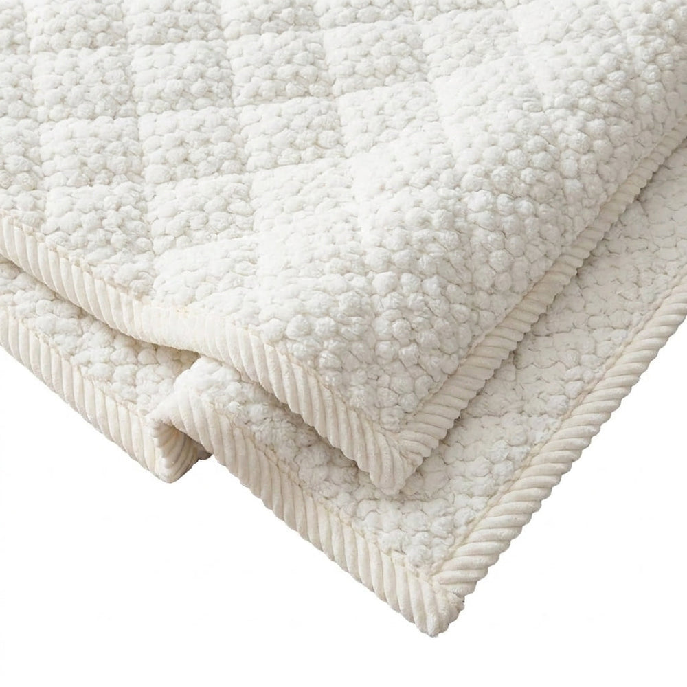 Quilted Sofa Cover with Non-Slip Design and Fleece Texture