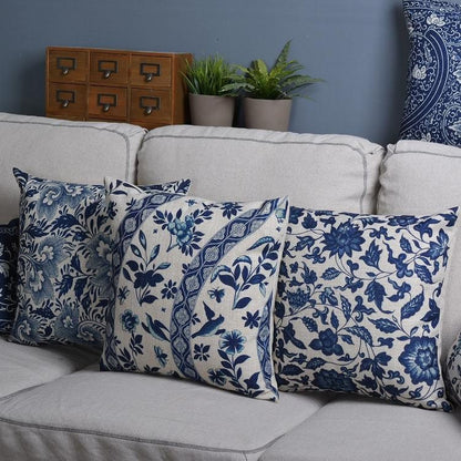 Imperial Blue – Luxurious Pillowcase with Traditional Chinese Porcelain Pattern